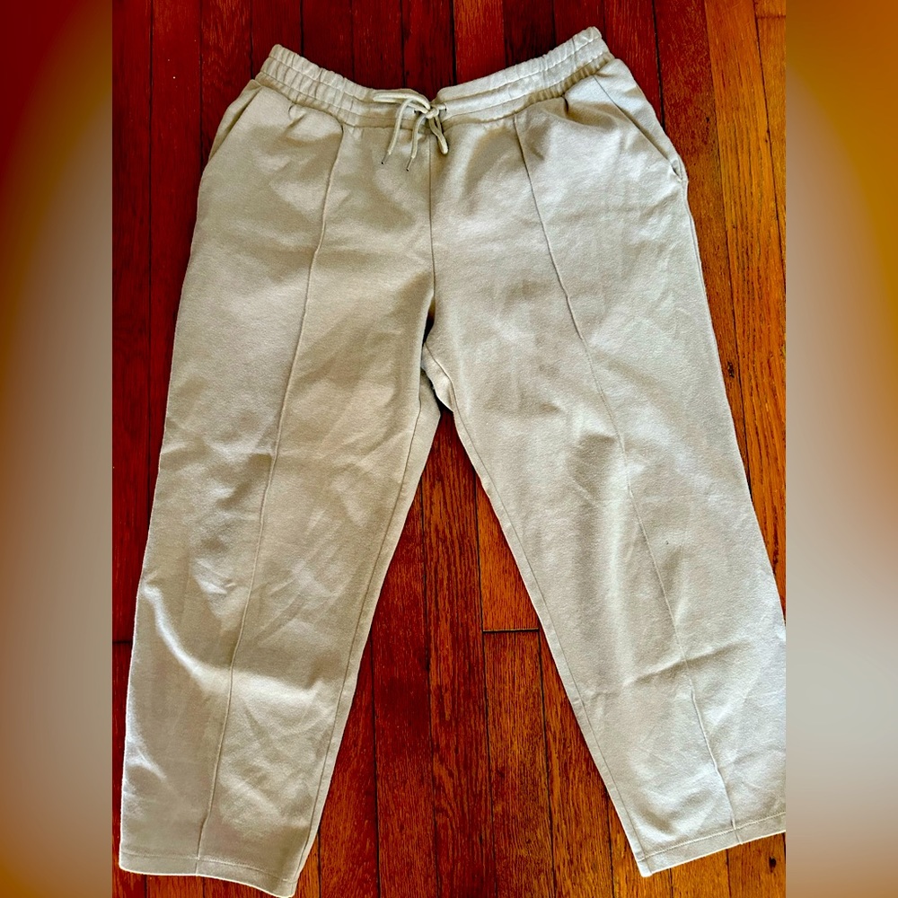 A New Day cropped sweatpants size Large